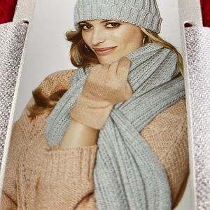 NYANDCOMPANY NEW SCARF AND GLOVES HAT RED